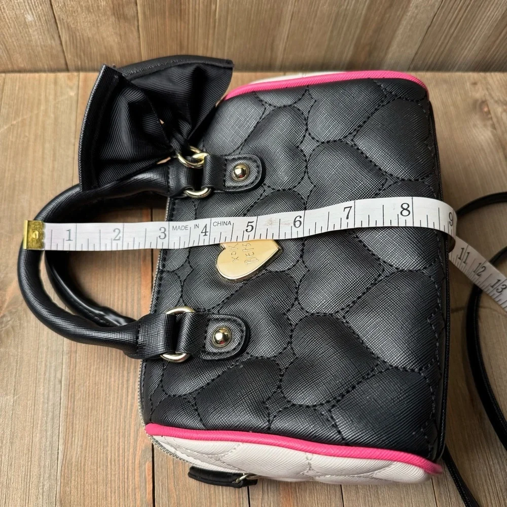 Betsey Johnson Small Mini Satchel Bag Shoulder Strap Black Pink Quilted‎ Heart